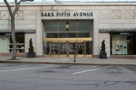 saks fifth avenue walnut creek